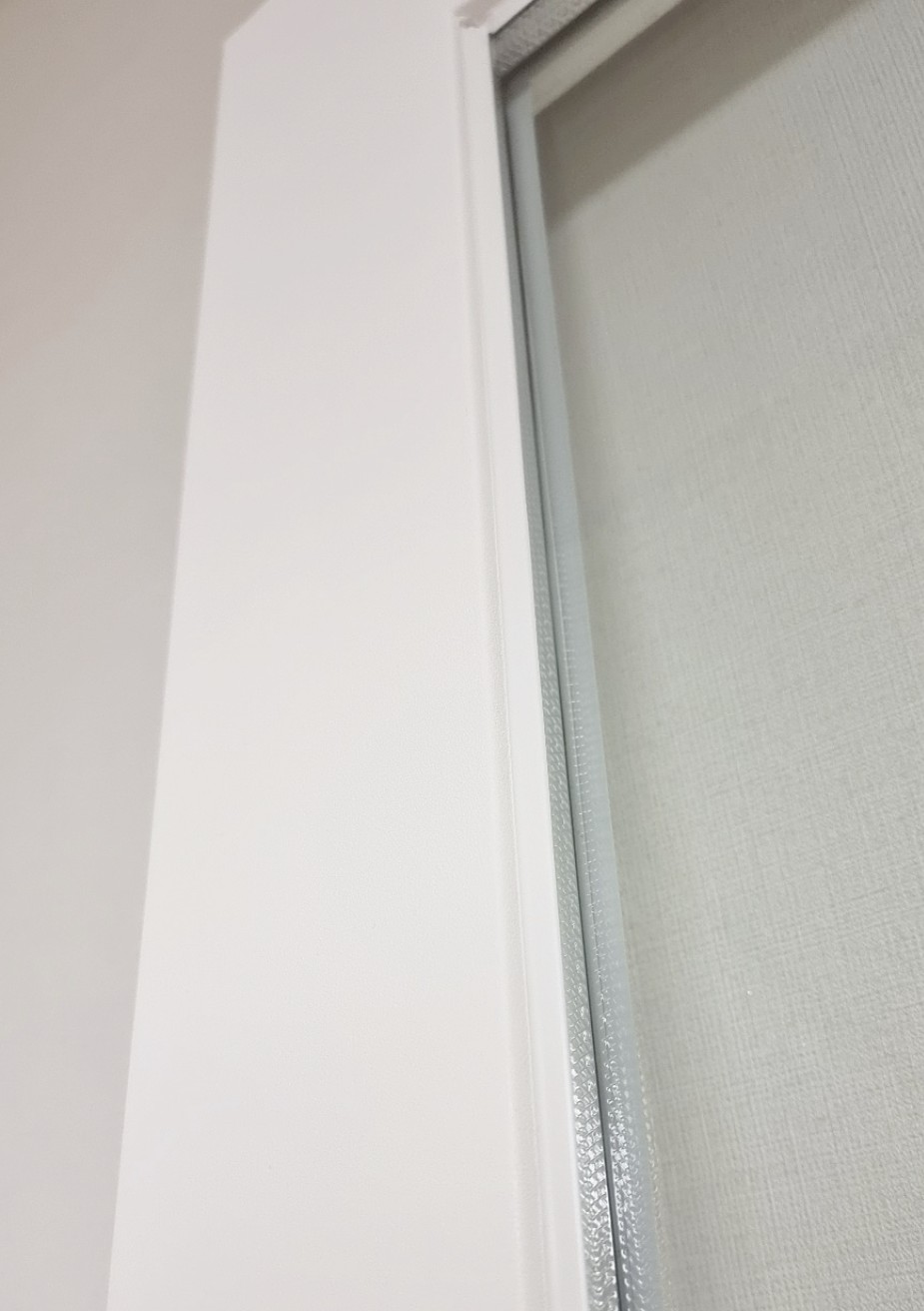 중문 문틀 필름 시공